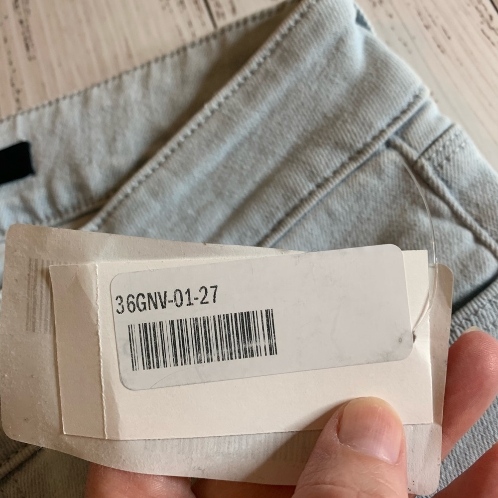 HOST PICK 🎉JBRAND NWT LOVESTORY FLARE JEANS 27👖 - Picture 5 of 13